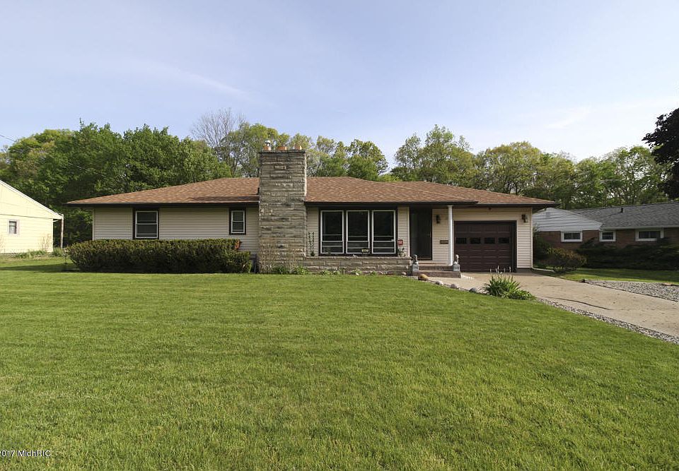 1st image of 107 Parkridge Dr