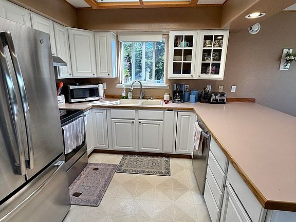 5th image of 31935 Cottonwood Ln