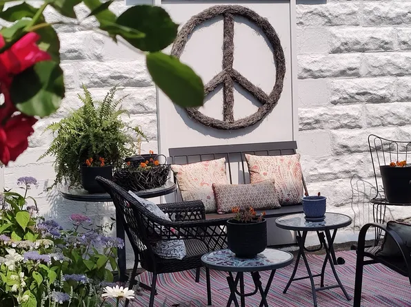 (undisclosed Address), Bristol, RI 02809