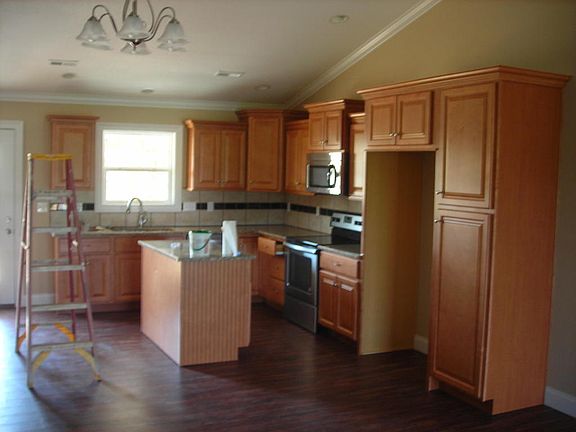 3rd image of 1912 Emma Ln