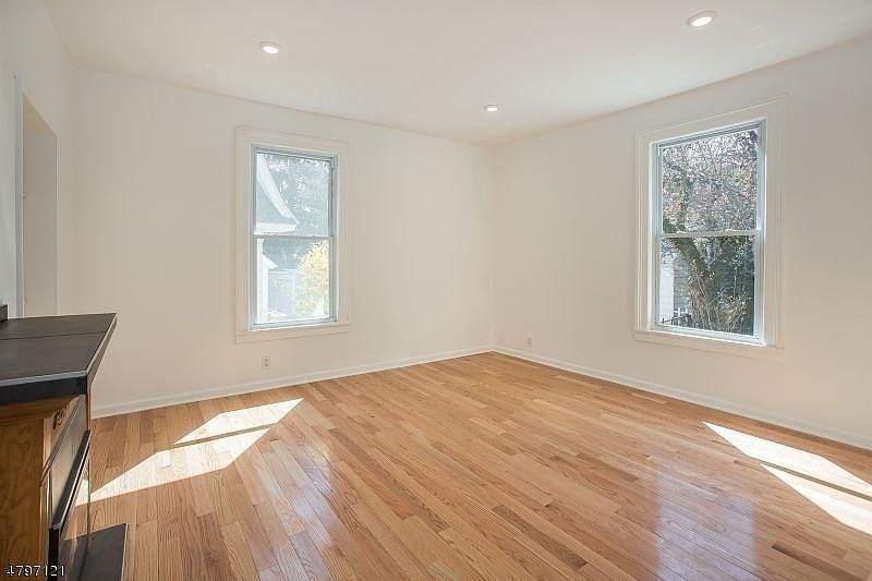1st image of 20 Northview Ave #1
