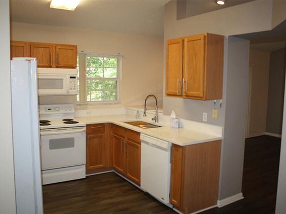5th image of 6309 Rosefinch Ct Unit 201