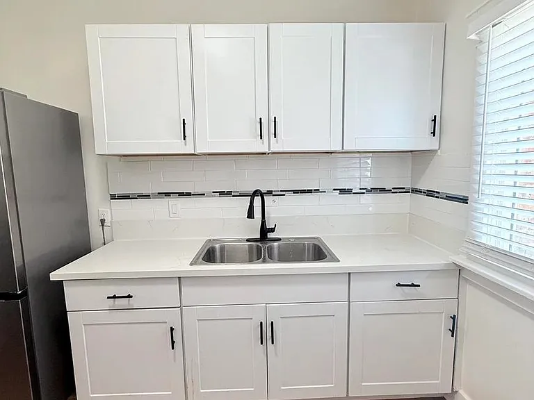 2805-2813A S Vermont Ave #5-2809 — Photo 5