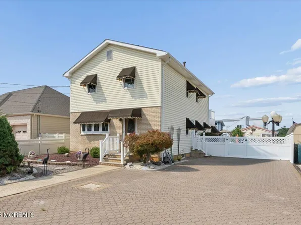 19 Sand Bar Drive, Bayville, NJ 08721