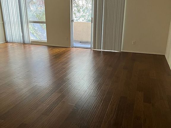 4th image of 1306 N Columbus Ave Unit 207