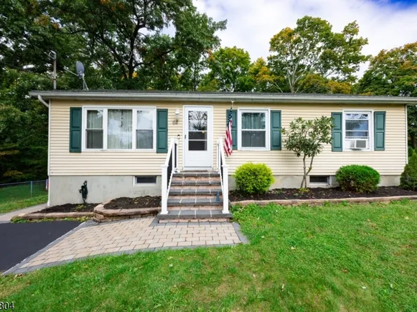 62 Summit Dr, Wantage Twp., NJ 07461