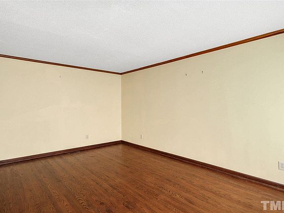 3rd image of 915 Cedar Fork Trl