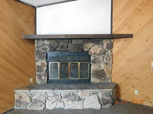 949 Pine Ln — Photo 6