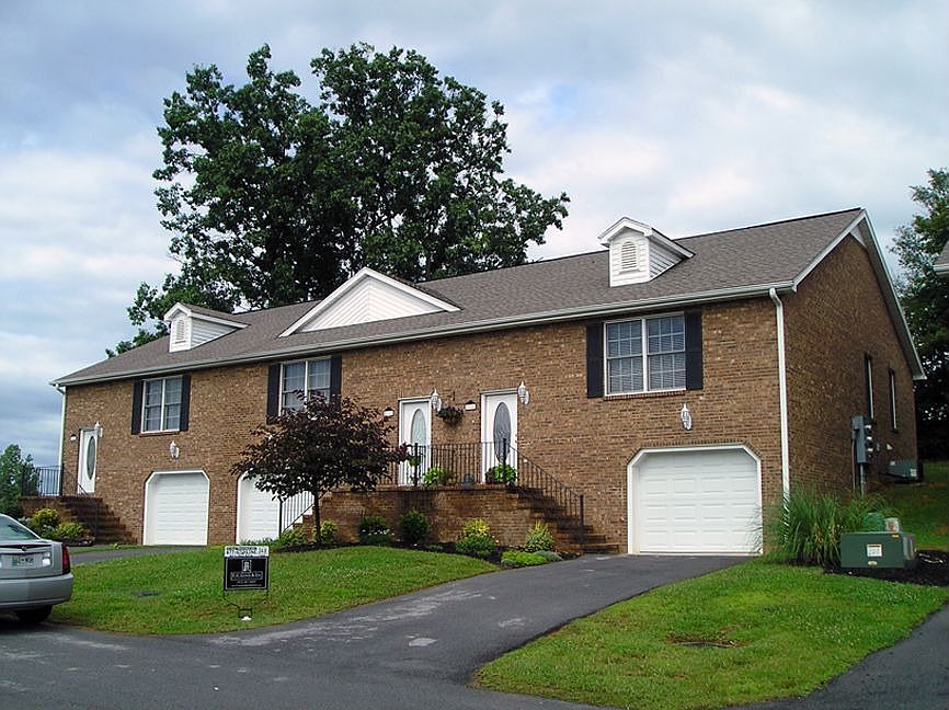 1st image of 310 Old Franklin Pl