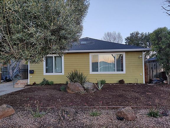 4th image of 958 10th Ave