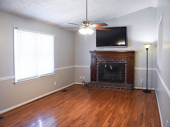 3rd image of 3516 Rocky Ridge Rd