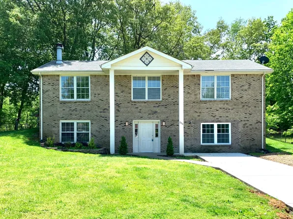 206 Marshall Dr, Clarksville, TN 37042