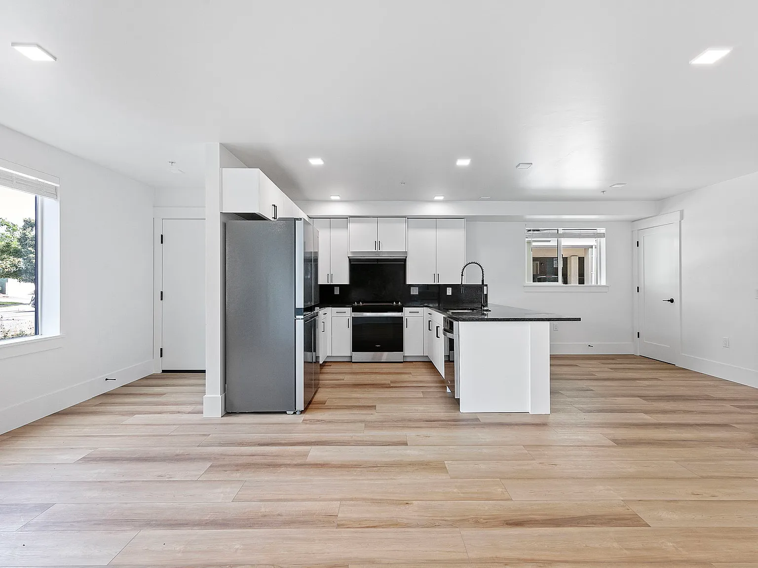 530 East 18th Avenue - 1 — Photo 3