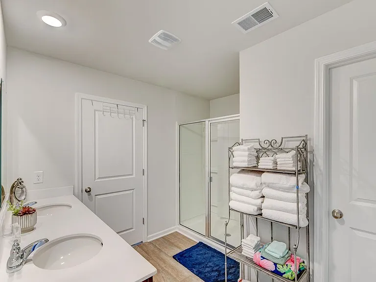 243 N Lgt Way — Photo 17