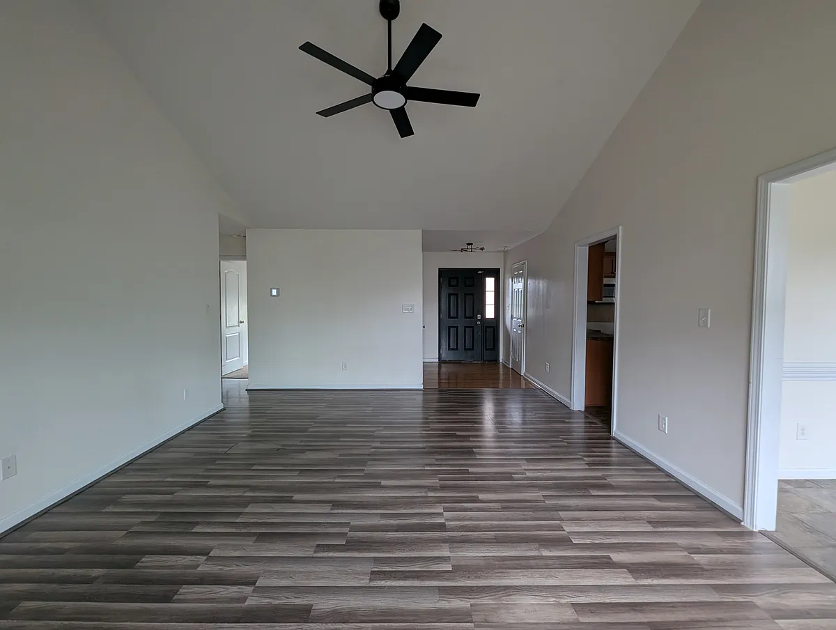 Building Photo - 177 Basket Oak Dr