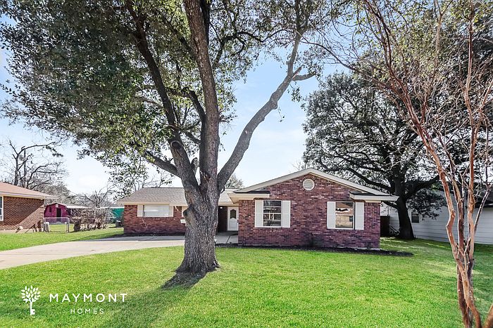 1st image of 218 Leighton Dr