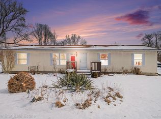 7368 Vassar Rd, Otisville, MI 48463