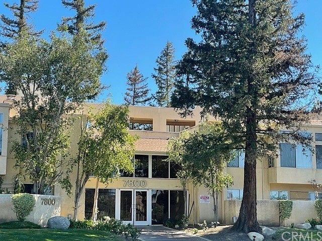 Westfield Topanga Carport (2022)