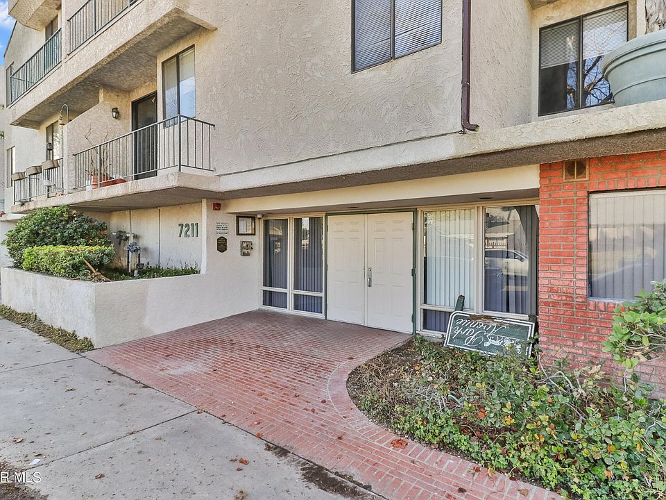 1st image of 7211 Cozycroft Ave Unit 4