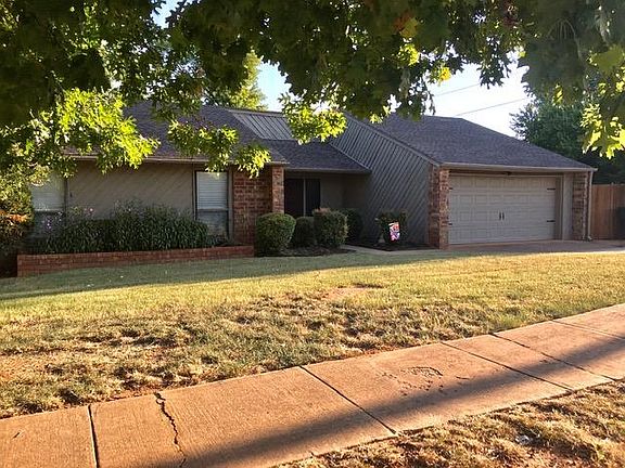 2nd image of 533 Leaning Elm Dr