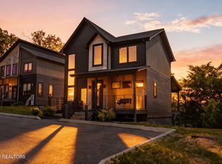 410 Compass Point Way, Sevierville, TN 37876