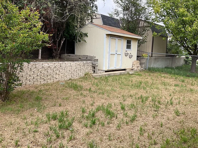4507 Twin Oaks Cir — Photo 30
