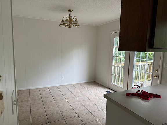 4th image of 801 N Gregg Ave