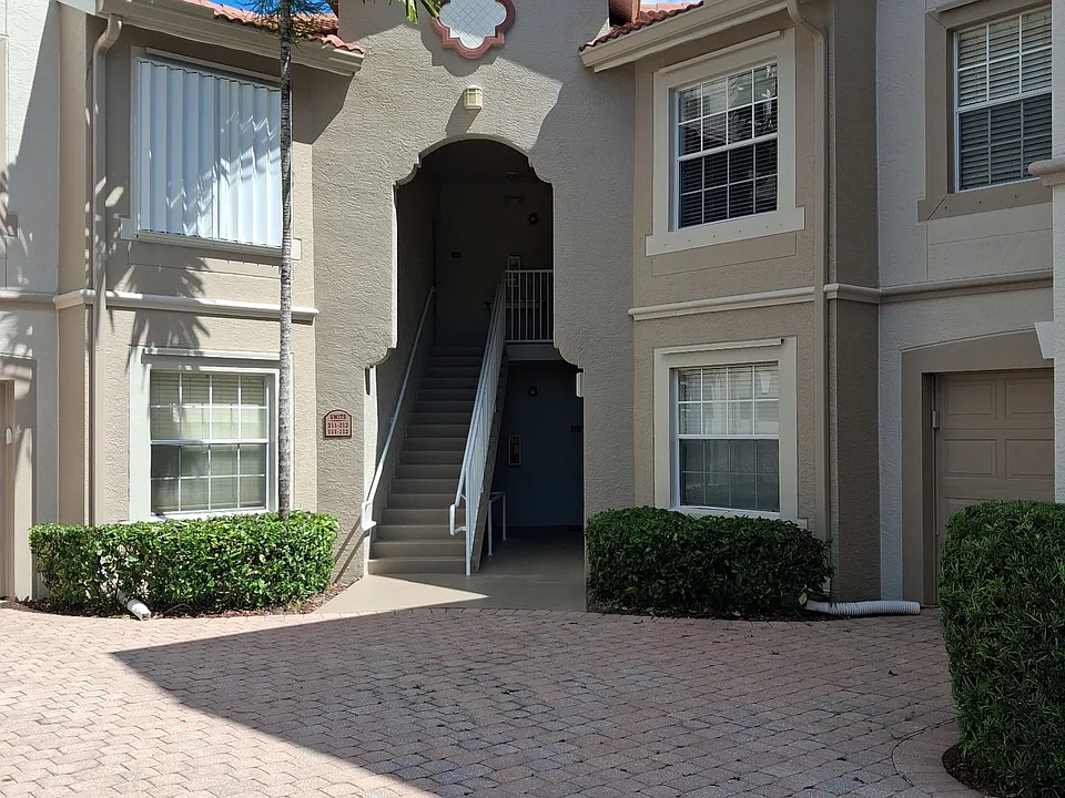 15655 Ocean Walk Cir #212