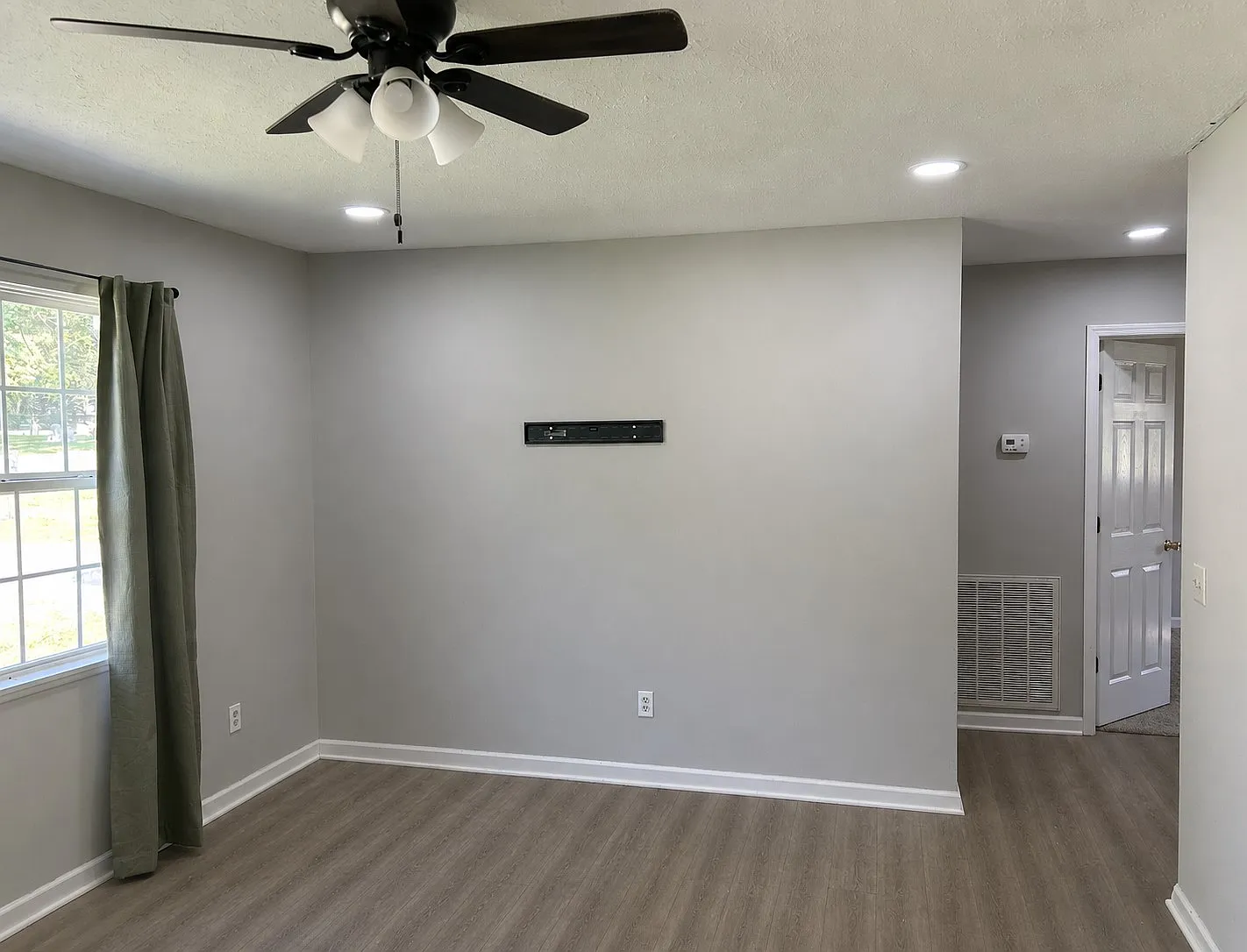 2 bed, 720 sqft, $1,200 — Photo 3