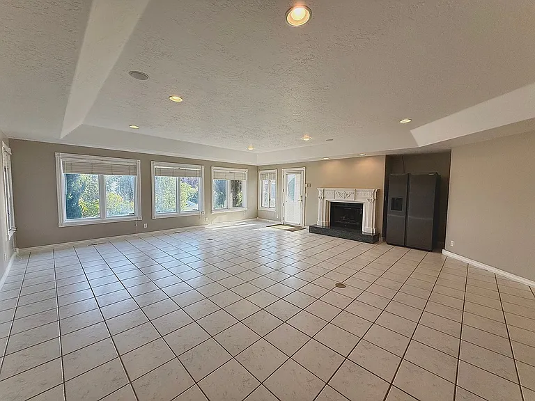 825 N Capitol Blvd — Photo 9