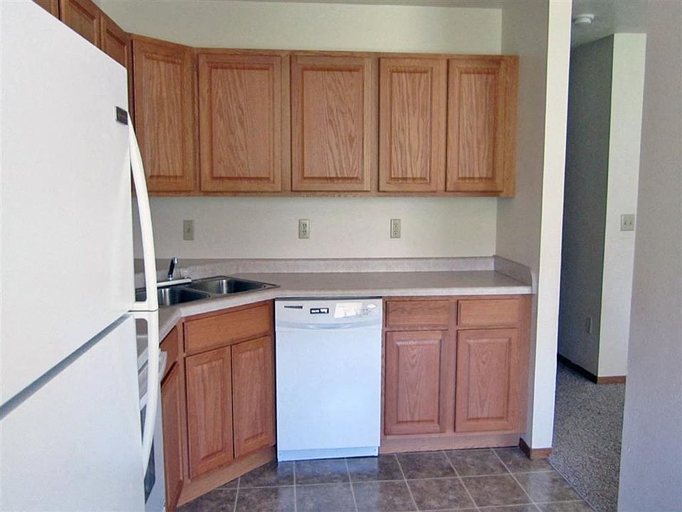 1st image of 143 Bruneau Dr #605-02