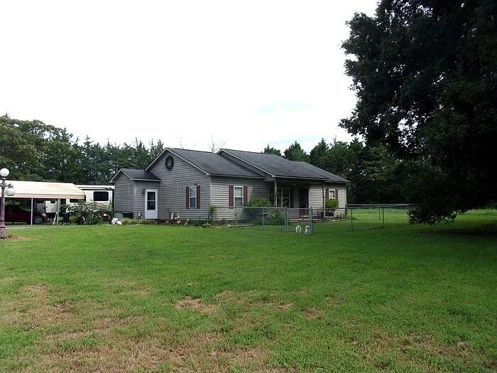 307 Farmwood Ln — Photo 1