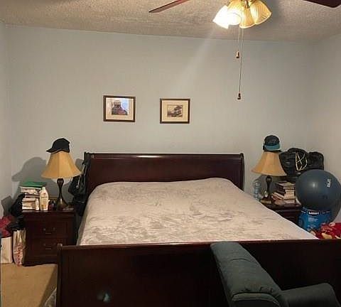 5th image of 815 Clarkway Ave