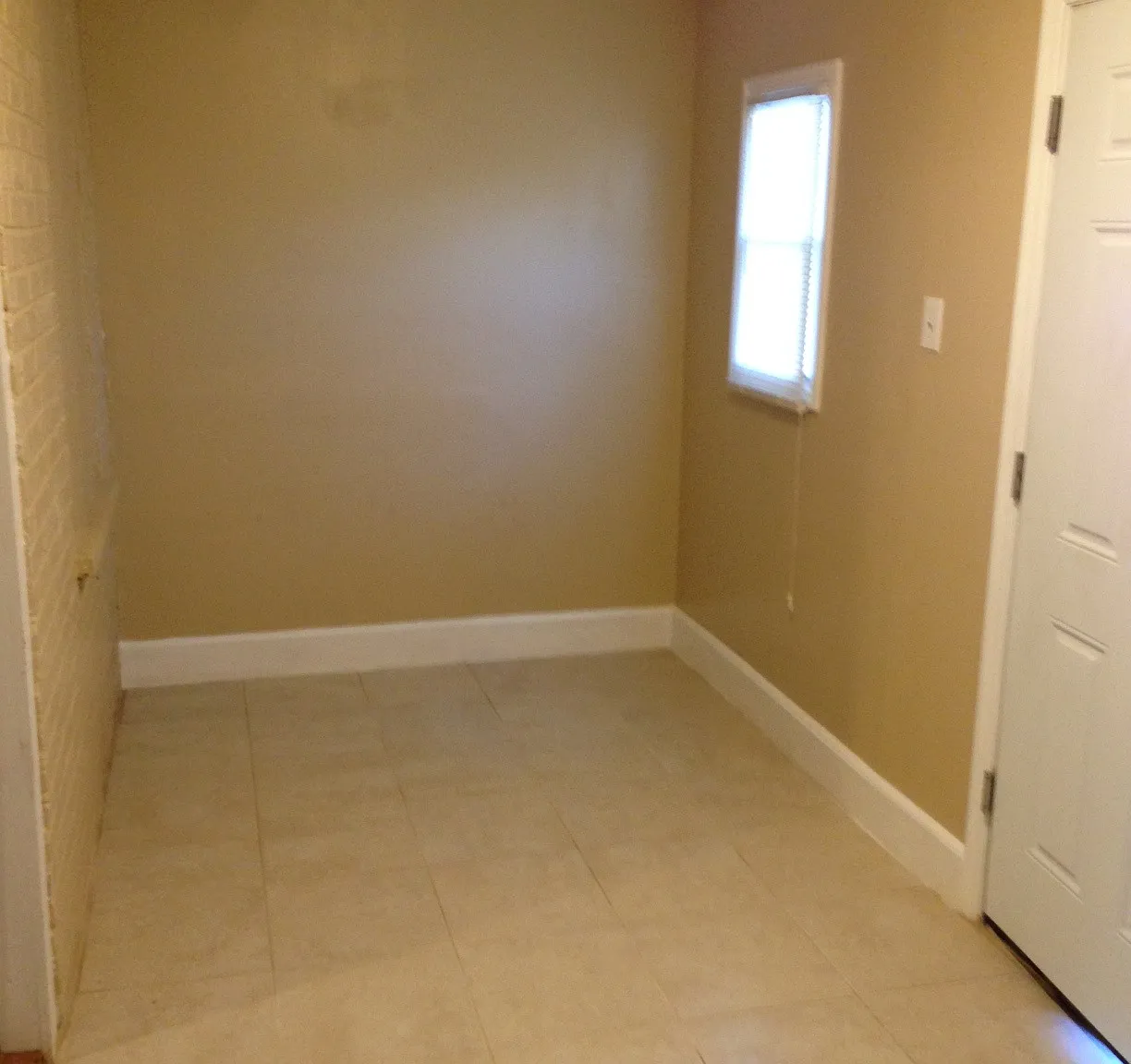 3023 Mt Ephraim Ave (Fairview) — Photo 2