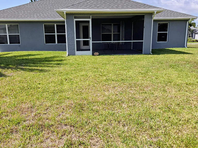 NW 15th Ln — Photo 2
