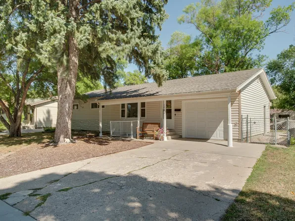 1842 15th St S, Fargo, ND 58103