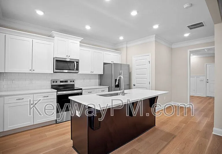 3055 Venetian Dr — Photo 7