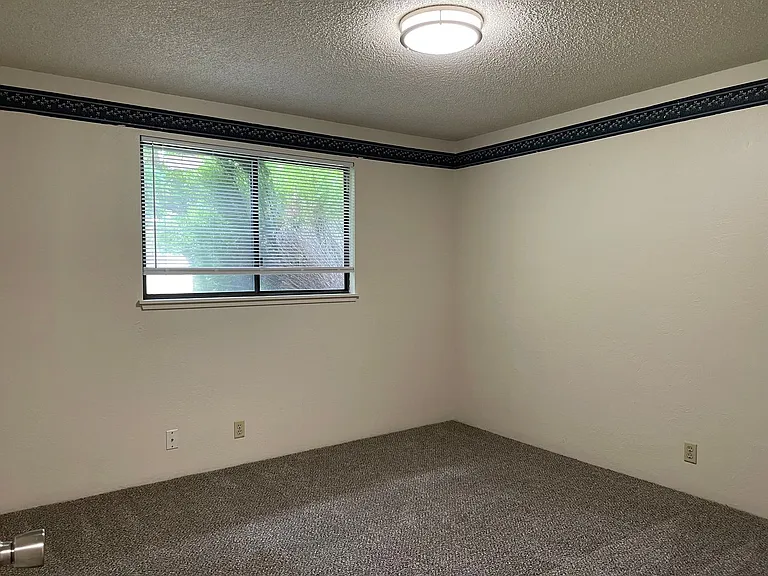 2315 Temple Dr — Photo 20