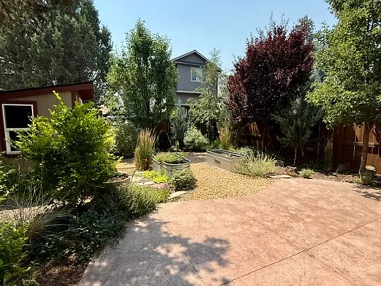 20441 Aberdeen Dr — Photo 12