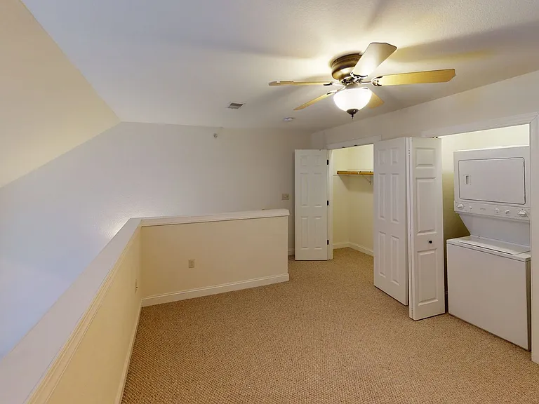 Delafield Lakes Apartments — Photo 40