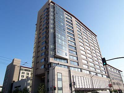1st image of 250 King St Unit 900