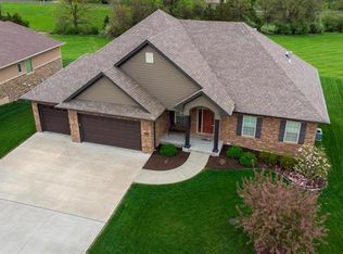 2711 Bristol Lake Dr, Columbia, MO 65201