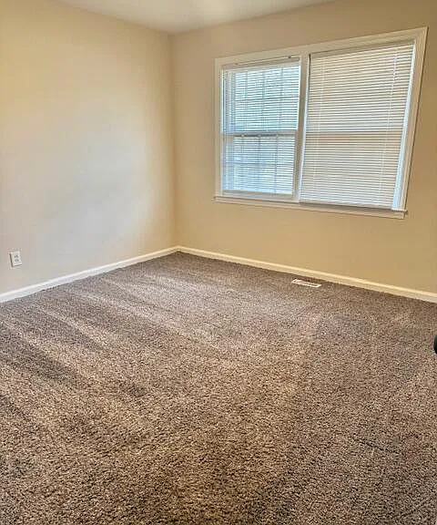 2730 Lakewood Dr — Photo 7