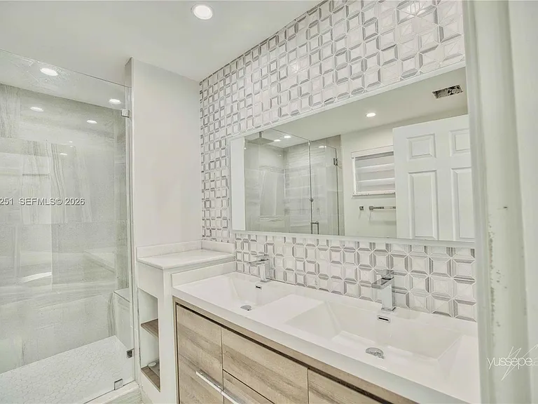 15151 NW 6th Ct — Photo 25