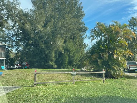5th image of 5829 Mariposa Dr