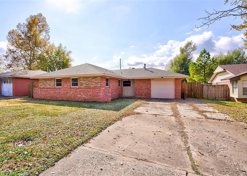 1st image of 4820 Lisa Ln