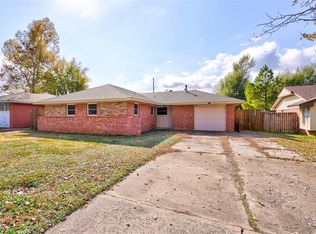 4820 Lisa Ln, Del City, OK 73115
