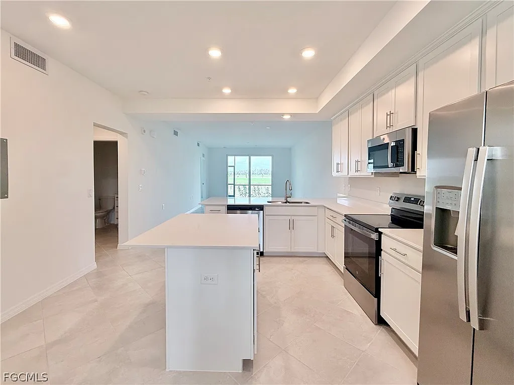 2 bed, 2.0 bath, 1120 sqft, $1,800 — Photo 4