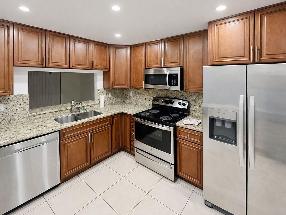 1st image of 6016 NW 172nd Terrace Cir