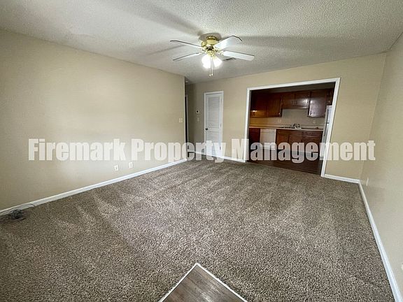 3rd image of 143 Darlene Dr APT B